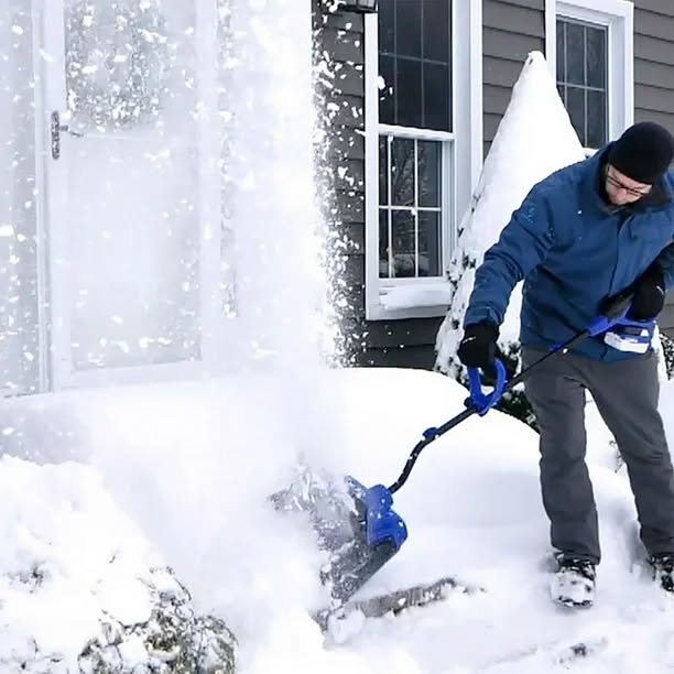 Snow Joe 24V-SS13 24-Volt iON+ Cordless Snow Shovel Kit 13-Inch W/ 4.0-Ah Battery and Charger