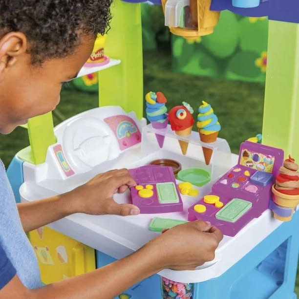 Play-Doh Kitchen Creations Ultimate Ice Cream Truck Playset with 27 Accessories, 12 Cans