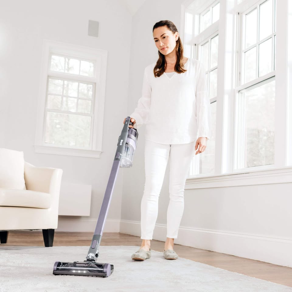 Shark Cordless IZ162CCO Pet Stick Vacuum Cleaner